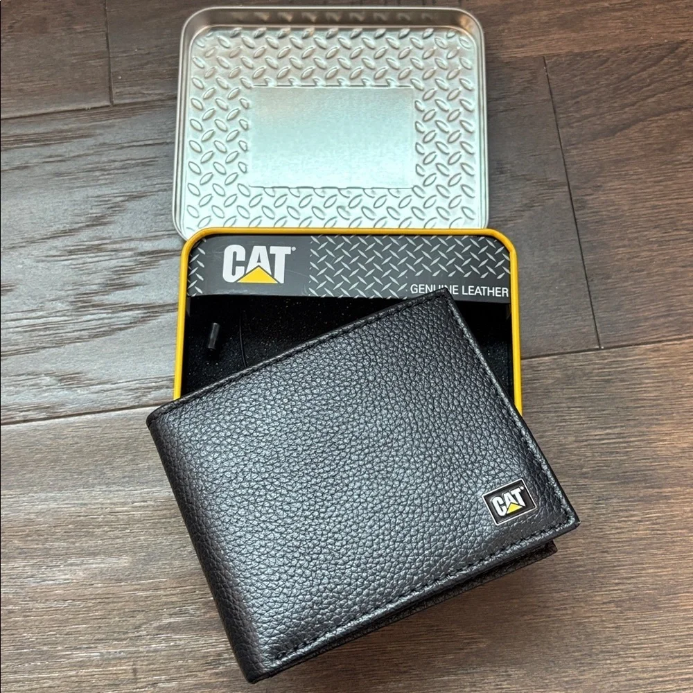 CAT Genuine Leather bifold w/enamel logo,5 card slot,RFID,ID window,bill slot